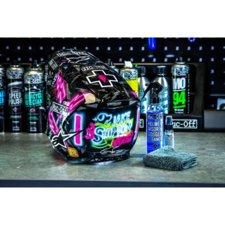 HELMET VISOR & GOGGLE CLEANER MUC-OFF 250ML