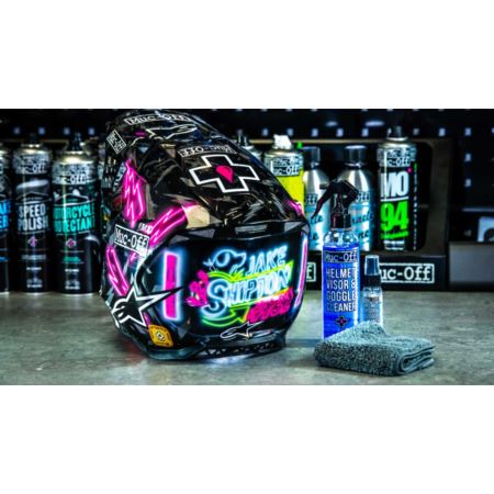 PŁYN DO CZYSZCZENIA KASKU "HELMET & VISOR" 250ML